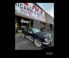 Ricambi Nissan Navara 2.5 dci del 2001