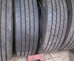 4 pneumatici usati 295 80 22.5 Pirelli