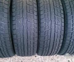 4completo di 4 gomme usate 245 65 17 Yokohama