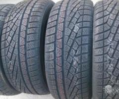 4 gomme nuove invernali 215 40 18 Toyo