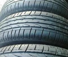 4completo di 4 gomme. 215 65 16. Brigestone