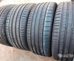 4 gomme usate 245 35 18 e 225 40 18