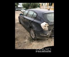 Bmw 118 d anno 2007 ricambi disponibili