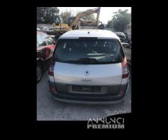 Renault megane Scenic 1900 dci ricambi disponibili