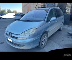 Ricambi Peugeot 807 2.2 HDi 128cv del 2004