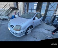 Ricambi Nissan Almera Tino 2.2 TD 114cv del 2001