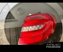 Fanale posteriore Mercedes-Benz Classe B