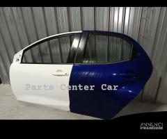 Porta anteriore e posteriore toyota yaris 2022