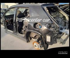 Scocca per ricambi mercedes GLA