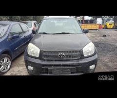 Solo ricambi toyota rav 4 2005