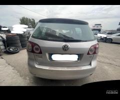 Ricambi Volkswagen Golf Plus 1.6 benz del 2009 - 15