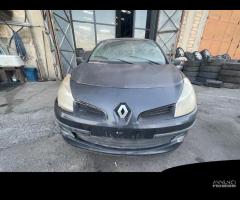 Ricambi Renault Clio 1.2 benz 16V 75cv del 2006