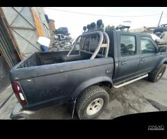 Nissan Navara Pick-Up 2.5 diesel 103cv del 2000 - 11