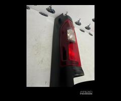 Stop fanalino dx o sx opel vivaro 2019