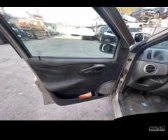 Ricambi Fiat Punto 1.3 MTJ 69cv del 2007 - 8