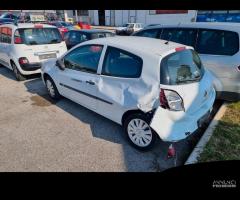 RENAULT Clio 3ª serie - 2012 1.5dci 55kw van