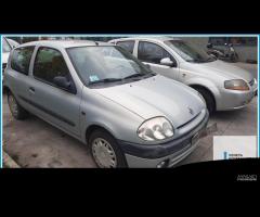 Ricambi Usati RENAULT CLIO 2a Serie 2001