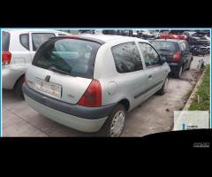 Ricambi Usati RENAULT CLIO 2a Serie 2001