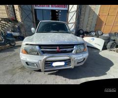 Ricambi Mitsubishi Pajero DiD 3.2 diesel del 2000