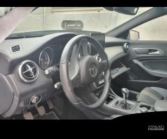 Cambio MERCEDES CLA SB 180 SPORT 270910 60.000KM