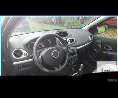 Ricambi Usati RENAULT CLIO 3a Serie 2006 - 5