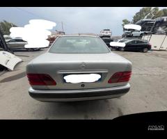 Ricambi Mercedes-Benz E300 diesel 136cv del 1996 - 10