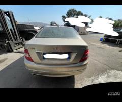 Ricambi Mercedes-Benz C220 CDI 170cv del 2010 - 18