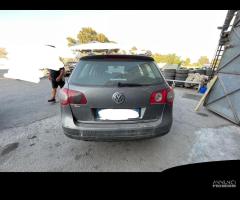 Ricambi Volkswagen Passat 1.9 TDI 105cv del 2006