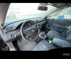 Ricambi Volkswagen Passat 1.9 TDI 105cv del 2006 - 6