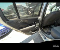 Ricambi Renault Grand Modus 1.5 dCi 86cv del 2008 - 7