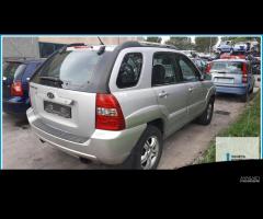 Ricambi Usati KIA SPORTAGE 2a Serie 2006 - 4