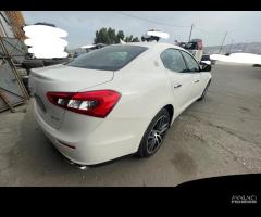 Maserati Ghibli 3.0 diesel V6 275cv del 2015 - 24