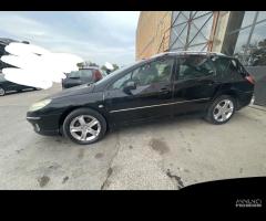 Ricambi Peugeot 407 2.0 HDi 140cv del 2009