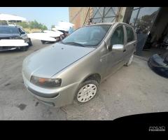 Ricambi Fiat Punto 1.2 benz 16v 80cv del 2002