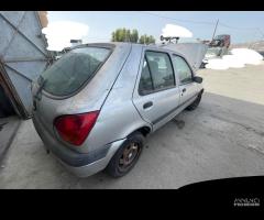 Ricambi Ford Fiesta 1.2 benz 16v 75cv del 2001 - 10