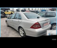 Ricambi Usati MERCEDES-BENZ Classe C (W/S203) 2001