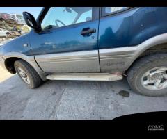 Ricambi Nissan Terrano II 2.7 diesel del 2000 - 11