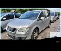 Ricambi Usati VOLKSWAGEN TOURAN (1T) 2008