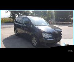 Ricambi Usati VOLKSWAGEN TOURAN (1T) 2007