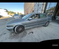 Ricambi Jaguar X-Type 2.2 diesel 155cv del 2006 - 9