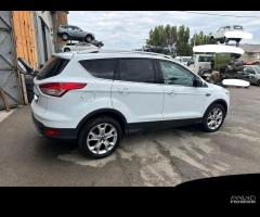 Ford Kuga 2.0 TDCI 140cv 4x4 del 2013 - 6