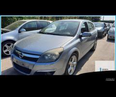 Ricambi Usati OPEL ASTRA (A04) 2004