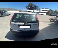 Ricambi Fiat Punto 1.2 benz 73cv del 1996