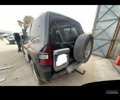 Ricambi Mitsubishi Pajero GLS 3.2 DI-D del 2006