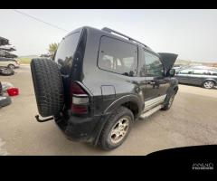 Ricambi Mitsubishi Pajero GLS 3.2 DI-D del 2006