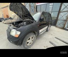 Ricambi Mitsubishi Pajero GLS 3.2 DI-D del 2006 - 23