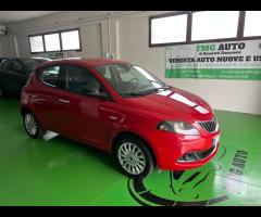 Lancia Ypsilon 1.0 FireFly 5 porte S&S Hybrid Silv