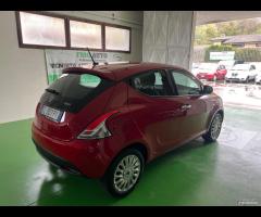 Lancia Ypsilon 1.0 FireFly 5 porte S&S Hybrid Silv