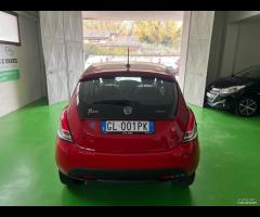 Lancia Ypsilon 1.0 FireFly 5 porte S&S Hybrid Silv - 6