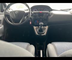 Lancia Ypsilon 1.0 FireFly 5 porte S&S Hybrid Silv - 11